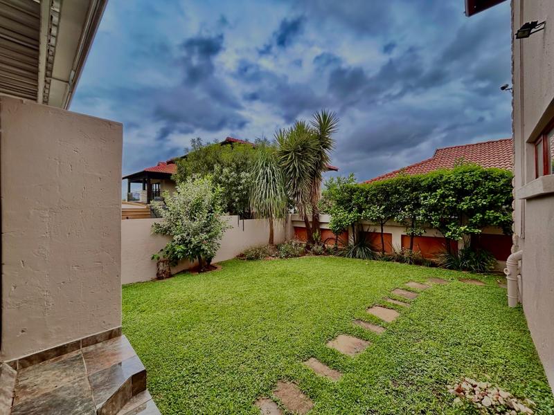 5 Bedroom Property for Sale in Birdwood Estate North West